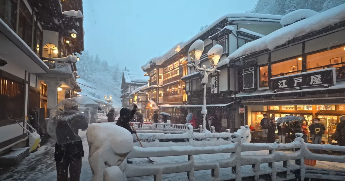 Poză din orașul japonez Ginzan Onsen. Foto Captură video YouTube