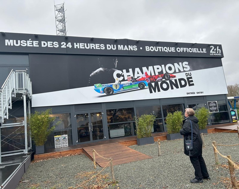 Cât costă să intri pe circuitul Cursei de 24 de ore de la Le Mans: „Sunt expuse mașini excepționale”