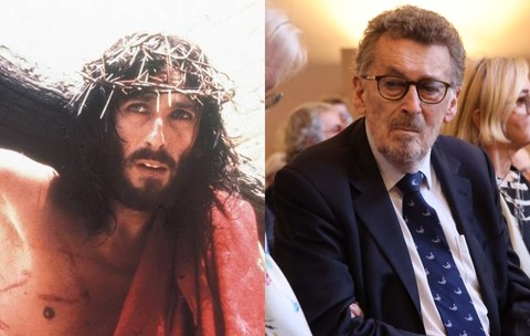 „Blestemul” rolului lui Iisus? Cum i s-a schimbat viața actorului Robert Powell și cum arată la 82 de ani
