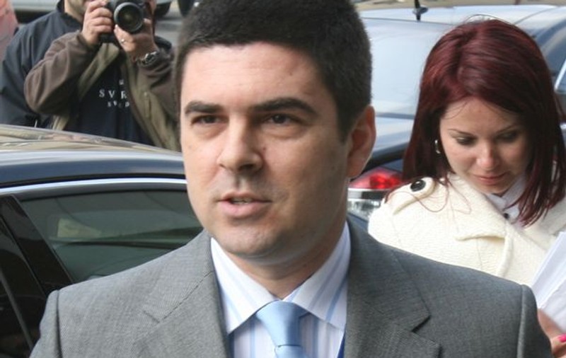 Vlad Enăchescu l-a făcut praf pe George Ciubotaru: "Un regizor ratat, fără portofoliu, îmbrăcat ca un meltean"