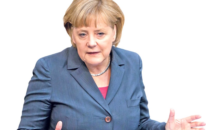 INCREDIBIL! CE FĂCEA Angela Merkel când ERA DĂRÂMAT ZIDUL BERLINULUI