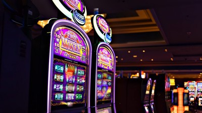 VIDEO Suferința nevăzută a dependenților de jocuri de noroc. Medici psihiatri: „Este o cocaină digitală și ei nu se pot ascunde de drog, este peste tot”