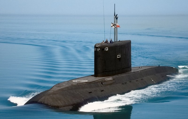 Submarin rusesc, scufundat de ucraineni în Sevastopol
