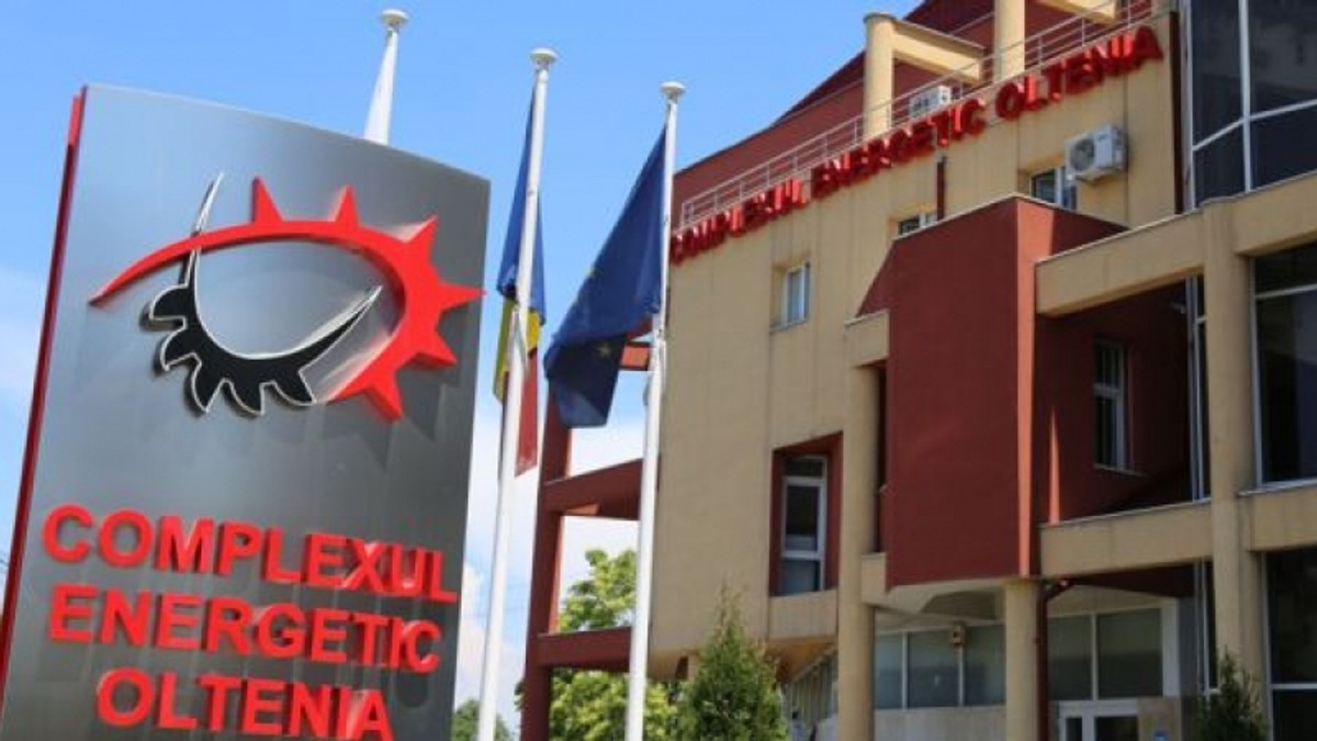 Protest la Complexul Energetic Oltenia. Oamenii cer salarii mai mari, tichete de vacanță și respectarea promisiunilor electorale