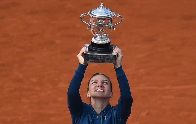 Nicușor Dan spune că Simonei Halep i s-a refuzat solicitarea de a prezenta trofeul într-o piață din București. Cum răspunde Primăria Capitalei