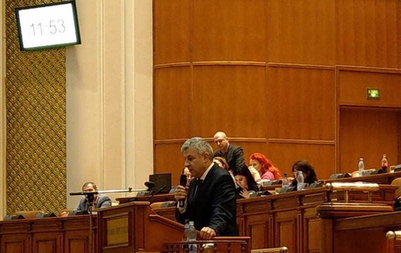 Salarii mărite pentru angajații din cluburile sportive, funcționarii din penitenciare, Ministerul Muncii și Curtea de Conturi