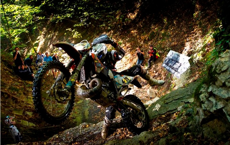 O puştoaică de 12 ani a făcut senzaţie la prima ediție a Hard Enduro Piatra Neamț