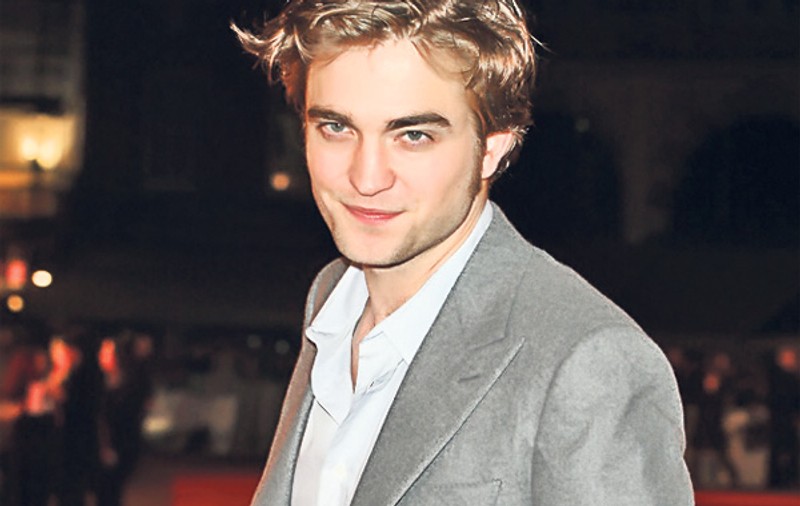 Frumuşelul Robert Pattinson… pute! Cine ar fi crezut că starurile de la Hollywood au probleme cu igiena?