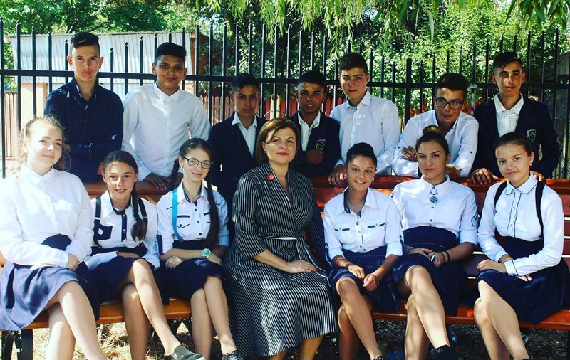 FOTO| Anchetă la o școală din județul Buzău, unde o profesoară ar fi lovit un elev chiar de Ziua Educației