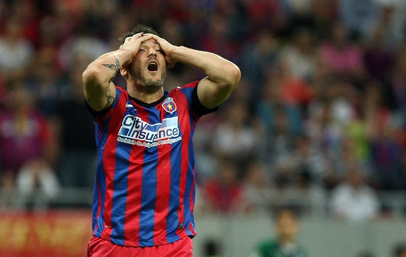 Vă mai aduceți aminte de Piovaccari? Steaua n-are atacant, iar italianul e dorit de o formație minusculă