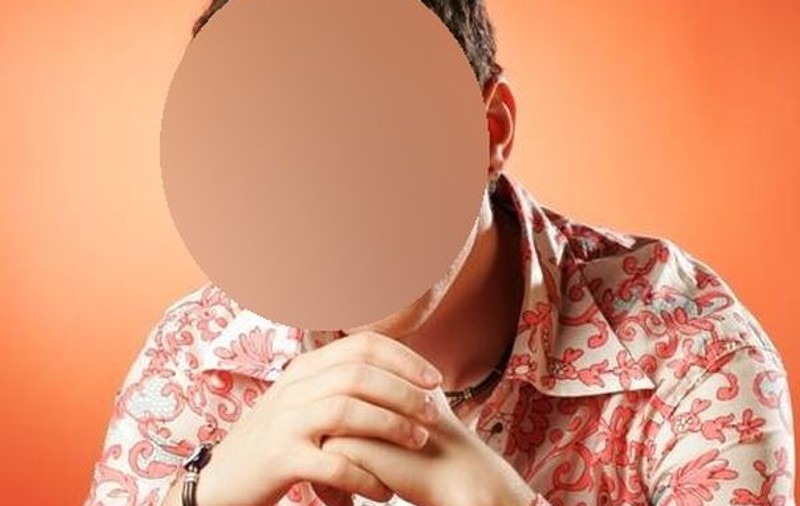 Un artist de la noi: "Să-mi treacă toate complexele, să nu mai observe nimeni că faţa mea e plină de coşuri!" | FOTO