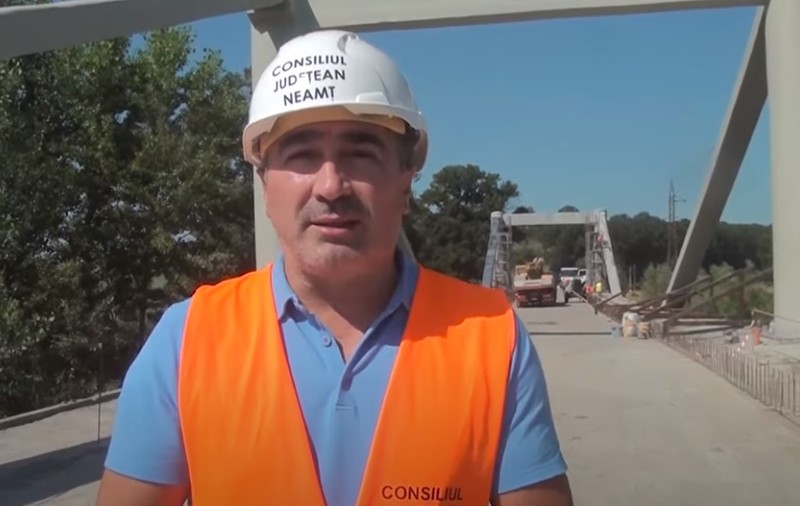 Baronul PSD, la inaugurarea podului prăbușit: „Dragi nemțeni, vă garantez că zeci de ani podul de la Luțca nu va mai reprezenta vreo problemă”