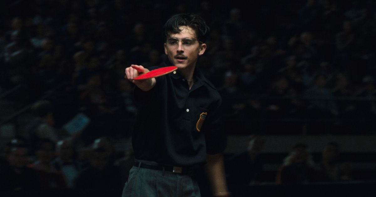 Timothee Chalamet în filmul „Marty Suprem”, pentru care a primit Globul de Aur