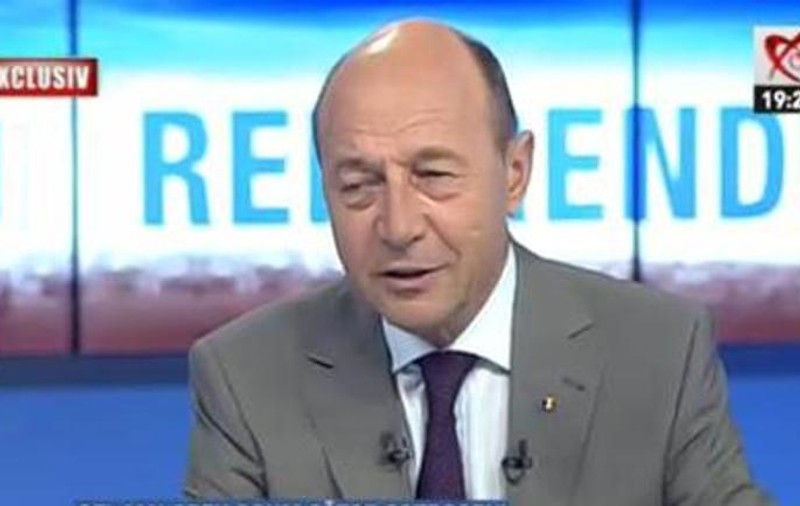 CE FACE BĂSESCU dacă ROMÂNII ÎL TRIMIT ACASĂ, dar REFERENDUMUL NU E VALIDAT