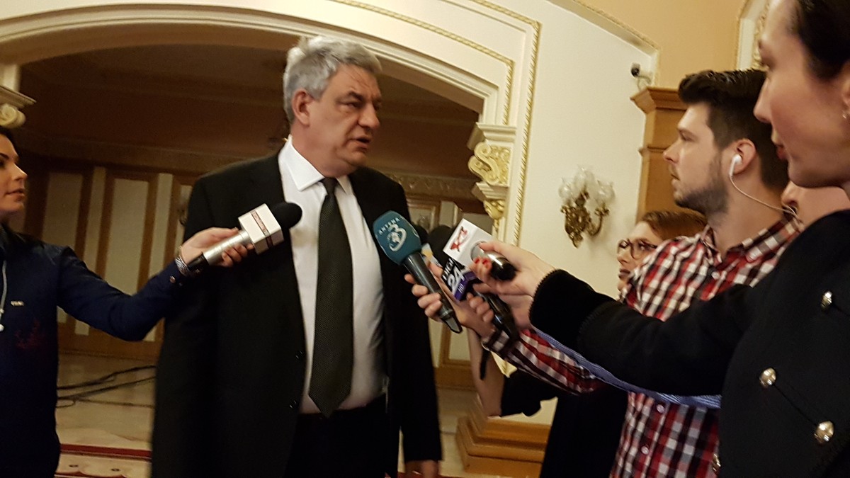 Fostul premier Mihai Tudose, ironic la facilitățile pentru foștii deținuți: “Poate ar trebui sa le oferim foștilor deținuți și vacanțe în țări exotice care nu au tratat de extrădare cu România!”