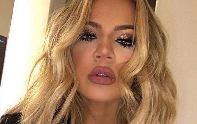 Toată lumea îi zicea că e grasă, însă acum arată demențial. Cum a scăpat Khloe Kardashian de peste 20 de kilograme