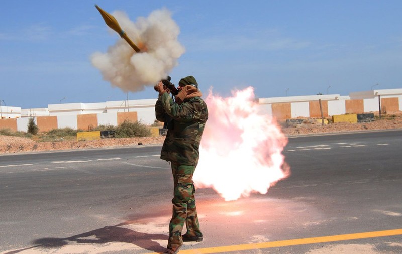 Se agravează situaţia în LIBIA! Activitatea AMBASADEI ROMÂNIEI la TRIPOLI, SUSPENDATĂ TEMPORAR!
