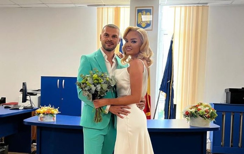 Maria Constantin s-a căsătorit civil cu Robert Stoica. Primele imagini de la eveniment
