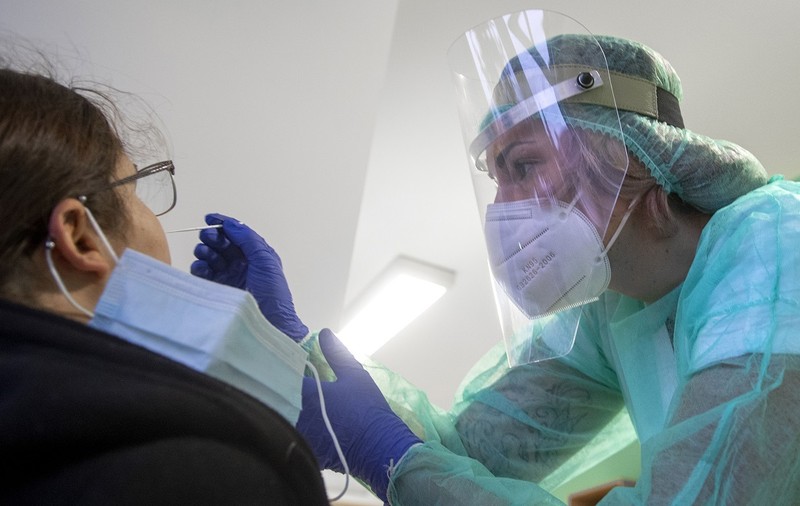 Slovenia vrea să testeze pentru COVID un sfert din populație, până la Crăciun