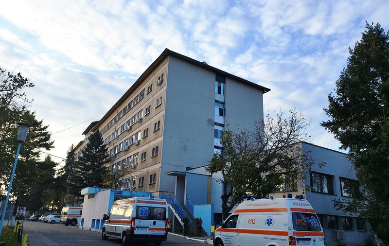 Un adolescent a murit la spital în Gorj. Tânărul a fost plimbat între spitale așteptând o ambulanță care să îl ducă la Craiova