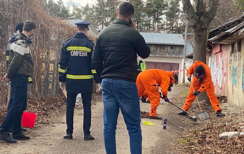 Mercur găsit în spatele unei școli din Suceava. ISU a decontaminat zona, iar Poliția face cercetări