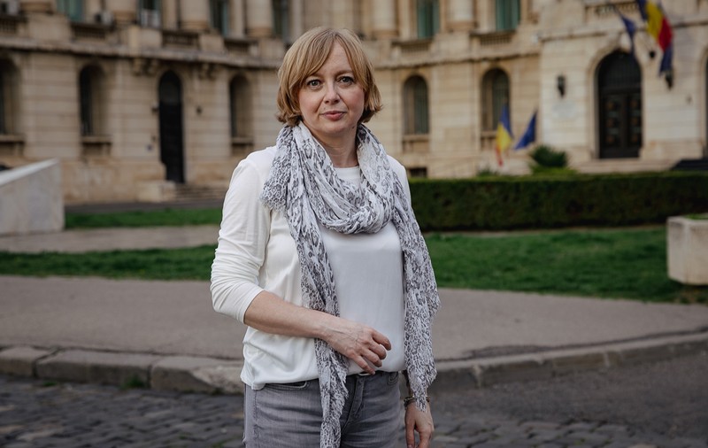 Pressone: Emilia Șercan arată cum a fost fabricată o probă pentru mușamalizarea acțiunii de kompromat, la două ore după o discuție cu ministrul de interne
