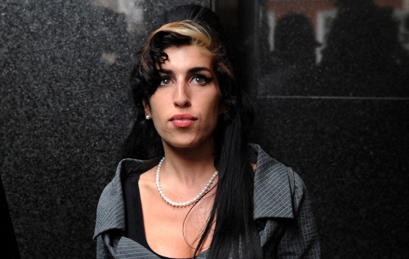 Amy Winehouse vrea să facă un copil cu Blake