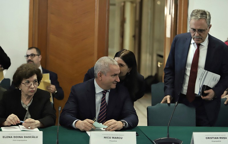 Europa Liberă: Vin franțuzesc, ciocolată, foie gras. Cadouri de lux cumpărate de ASF după ce statul se pregătește să acopere găuri imense în RCA, domeniu supravegheat și controlat de ASF
