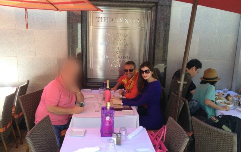 I-a fost MENTOR şi PĂRINTE SPIRITUAL la începutul carierei şi nu l-a uitat! Vezi ce personaj DIN TRECUTUL EI a invitat Monica Gabor la Hollywood!