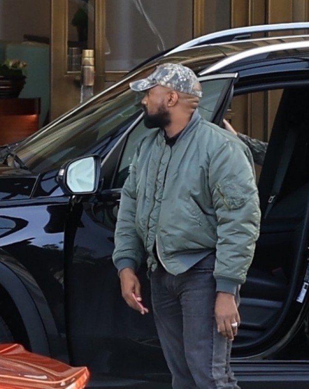Kanye West, căsătorie în secret, la două luni după divorțul de Kim Kardashian. Cine e noua lui soție