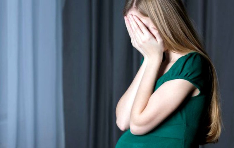 USR cere introducerea educaţiei pentru sănătate sexuală în şcoli. Peste 12.000 de adolescente au rămas gravide, 7.500 au ales să întrerupă sarcina