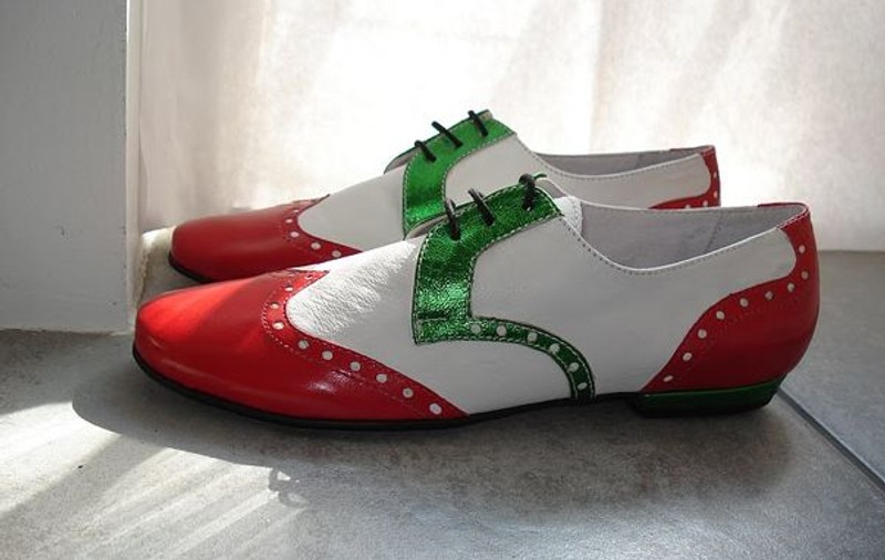 Poartă pantofi în stil masculin!