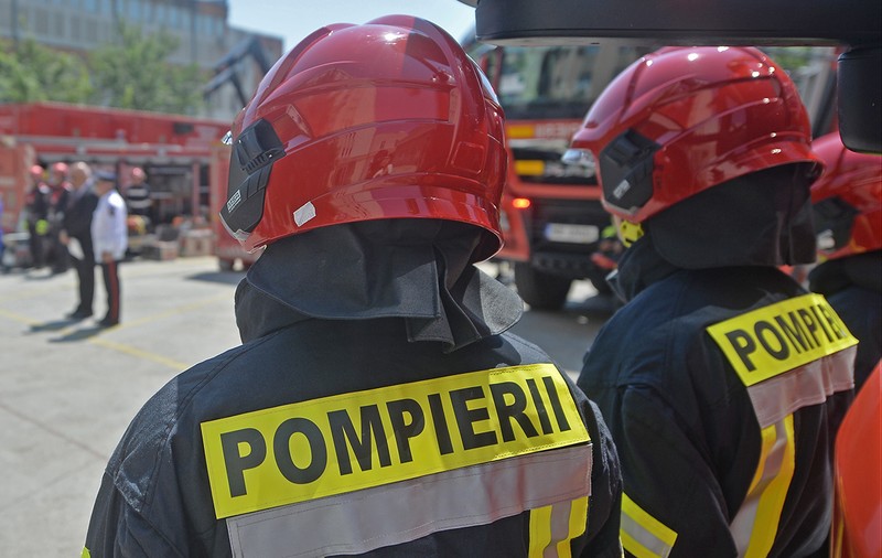 Nouă pompieri din Bucureşti şi Ilfov au fost depistaţi cu COVID-19