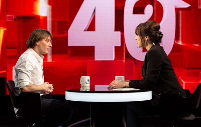 Marius Manole, dincolo de cortina teatrului. Dezvăluiri sincere în emisiunea „40 de întrebări cu Denise Rifai”. „Îmi lipsesc niște lucruri”