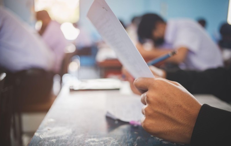 Universitatea din Cluj face concursuri care înlocuiesc probele de admitere la facultate: „Liceenii sunt tentați să plece în străinătate”