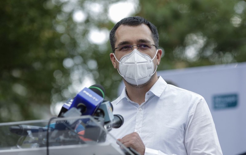 Guvernul va adopta o OUG pentru plata personalului care vaccinează, anunță ministrul sănătății. Ce sume sunt propuse