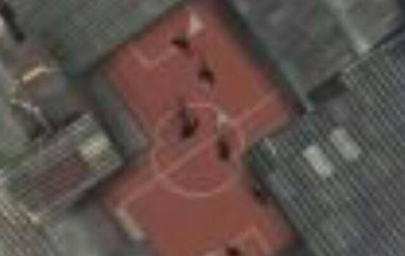 Cele mai ciudate terenuri de fotbal din lume le găsești la Bangkok. Lipsa de spațiu a fost cauza