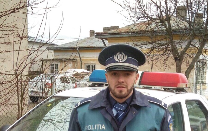 Un polițist din Botoșani a tăiat în ultimul moment funia cu care se spânzurase un bătrân