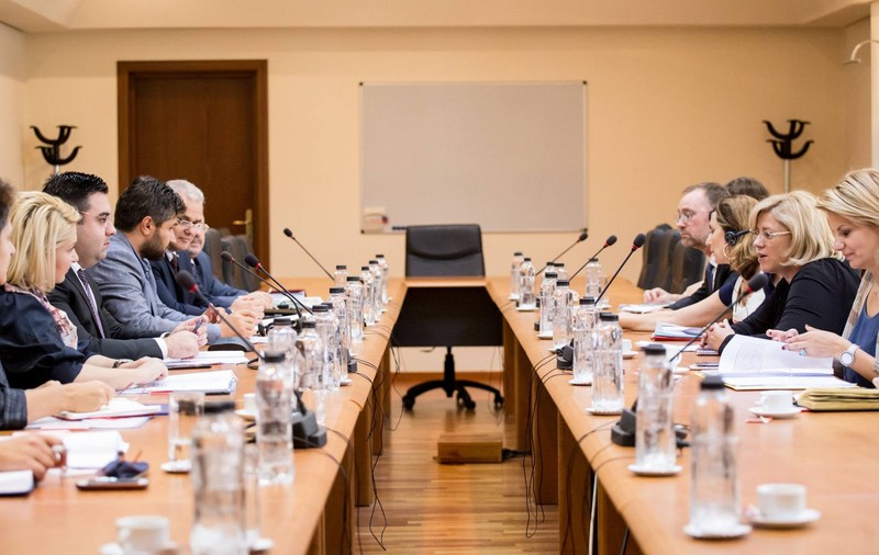 Corina Crețu: România are nevoie ca de aer de investiţii în transporturi; Linia de metrou București-Otopeni, prioritară