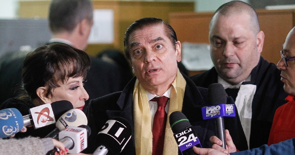 Prințul Paul al României si printesa Lia, raspund jurnaliștilor