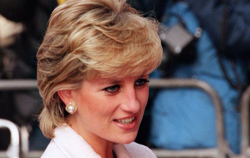 CONFIRMAREA care i-a LĂSAT PE TOŢI MASCĂ: "LADY DIANA ERA ÎNSĂRCINATĂ când A MURIT!"