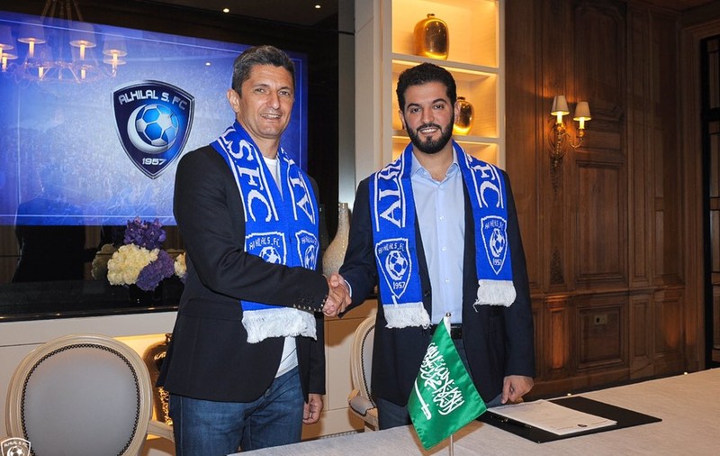 VIDEO | Răzvan Lucescu, prezentat la Al Hilal. Antrenorul român a semnat pe doi ani