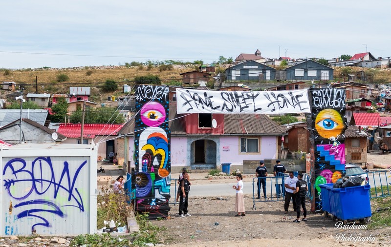 Emil Boc, invitat la festivalul comunităților marginalizate din Pata Rât. „Haideți să vedeți cum e viața printre gunoaie. Și noi suntem clujeni”