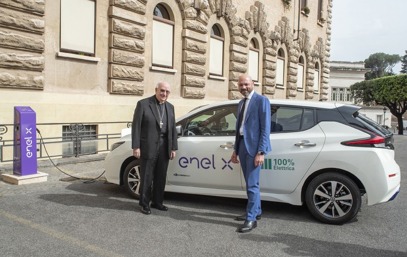 Vaticanul va avea 20 de staţii de încărcare pentru mașini electrice. Au fost montate deja primele 12