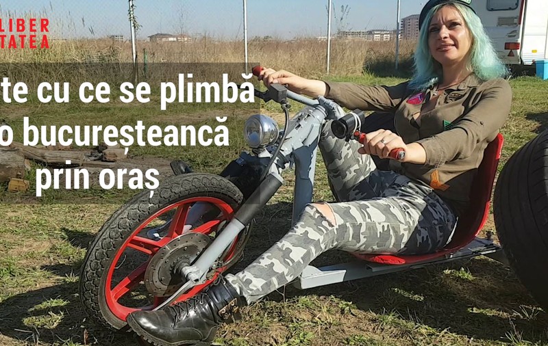 VIDEO | Doamna cu triciclu face senzatie prin oraș. Are accesorii făcute din piese auto