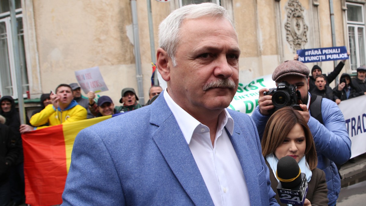 Liviu Dragnea merge la închisoare - Președintele PSD, Liviu Dragnea, merge la ICCJ, unde se judecă dosarul angajărilor fictive din DGASPC Teleorman