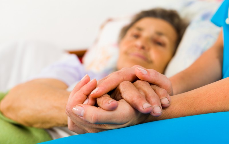Drumul de la cuvinte mari pe hârtie la salvarea de vieți: cei patru pași esențiali pentru ca planul de combatere a cancerului în România să fie eficient