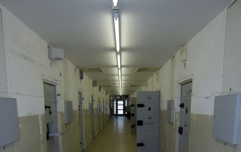 Un deţinut român a murit într-un penitenciar din Italia
