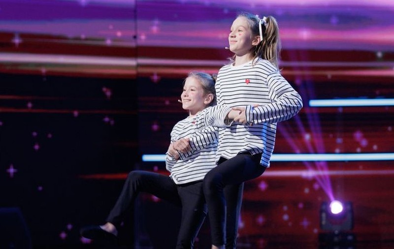 Povestea surorilor Stela și Luna de la „Românii au talent”, noua generație de creatori de conținut online. Cum arată entertainmentul educativ făcut de copii pentru copii