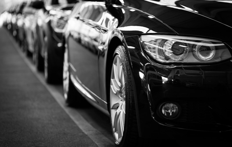 Mașinile noi pe benzină și motorină ar putea fi interzise la vânzare din anii 2030. În ce țări funcționează interdicția